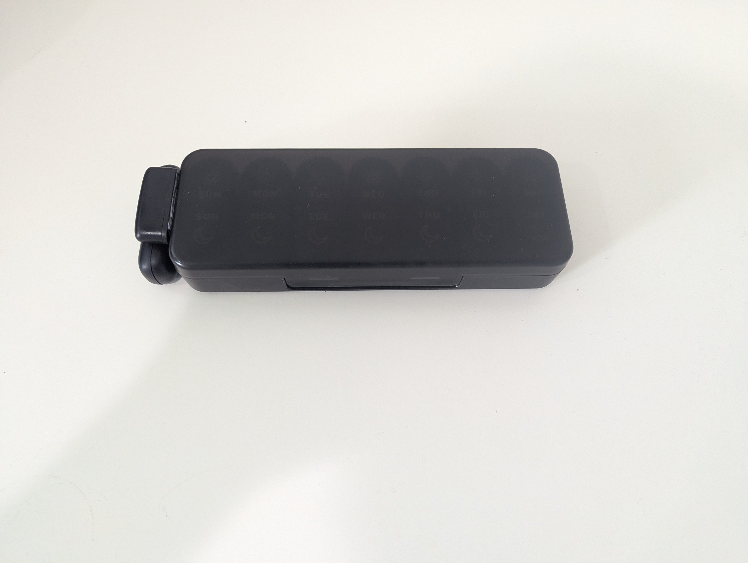 The organizer closed, lid down
